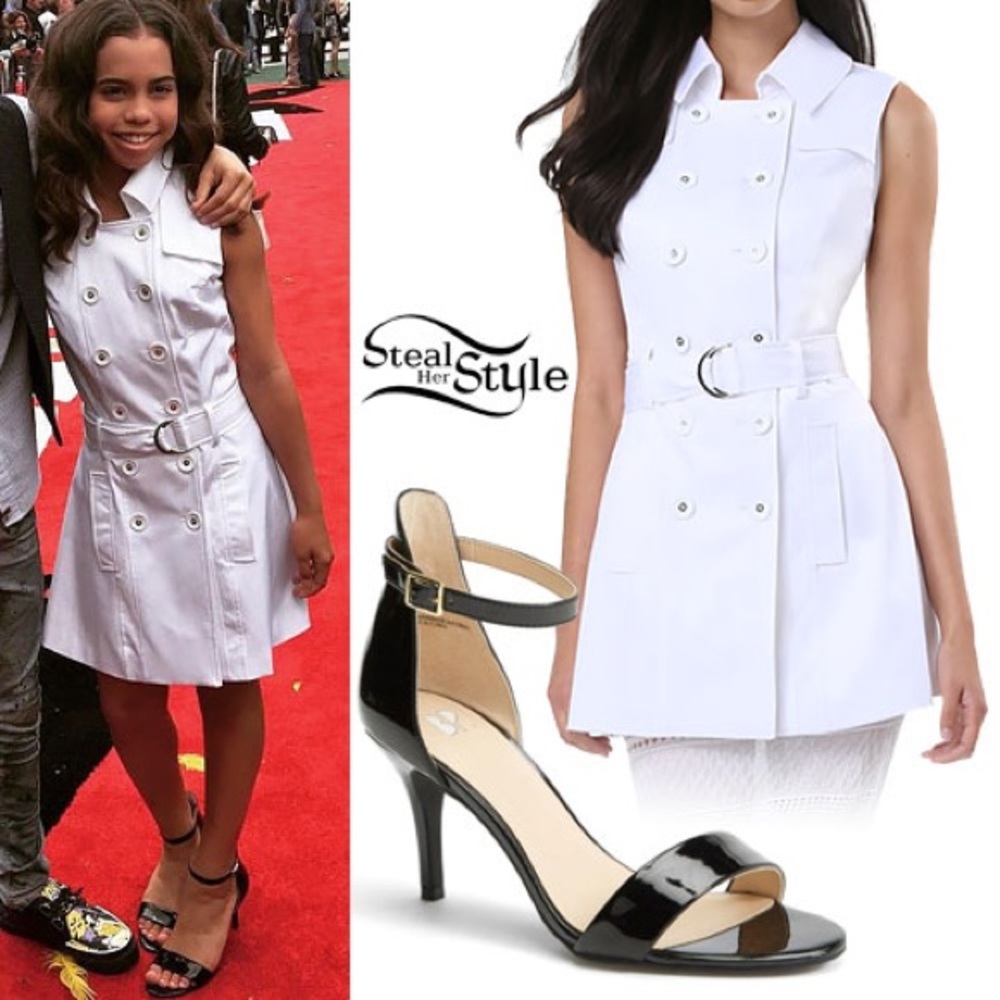 Stylish BeBe trench coat dress small tan color